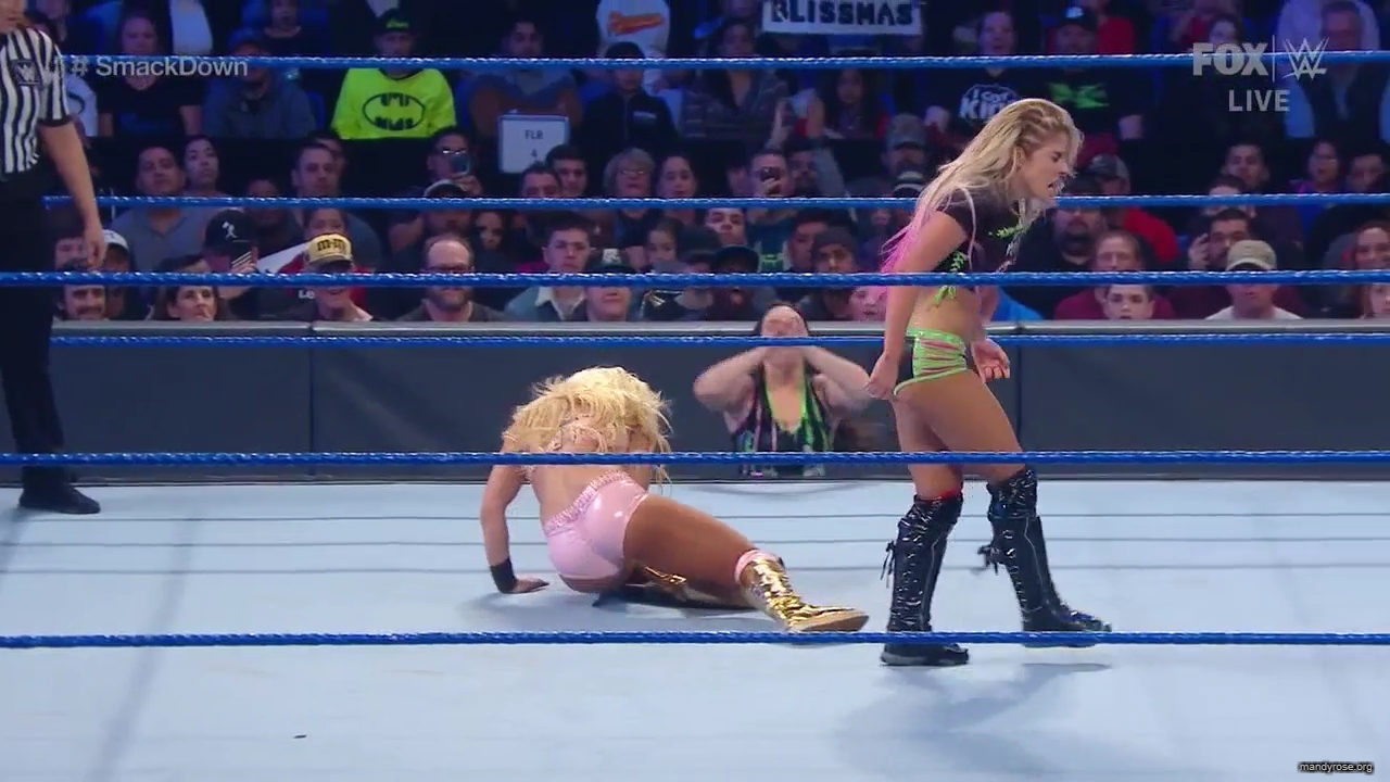 WWE_Friday_Night_SmackDown_2019_12_06_720p_HDTV_x264-NWCHD_mp40307.jpg