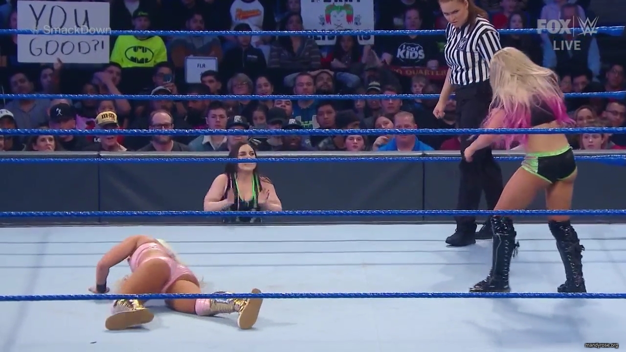 WWE_Friday_Night_SmackDown_2019_12_06_720p_HDTV_x264-NWCHD_mp40313.jpg
