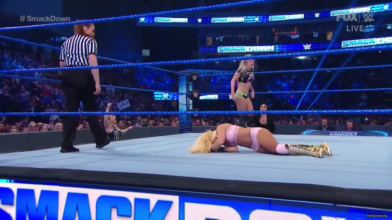WWE_Friday_Night_SmackDown_2019_12_06_720p_HDTV_x264-NWCHD_mp40330.jpg