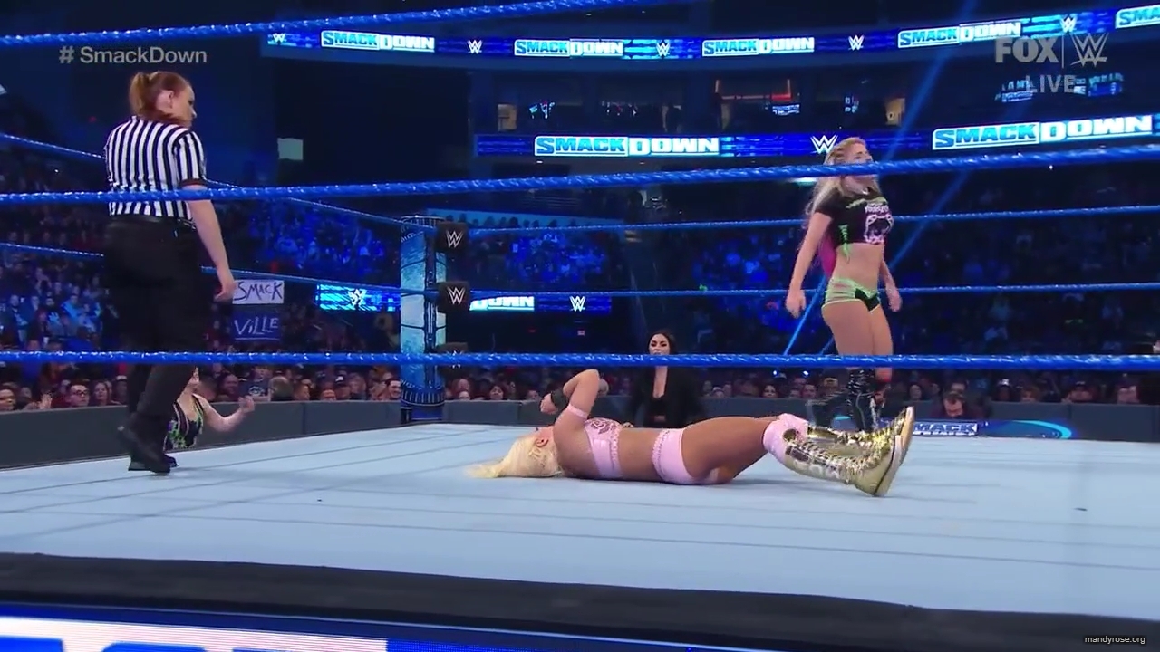 WWE_Friday_Night_SmackDown_2019_12_06_720p_HDTV_x264-NWCHD_mp40331.jpg