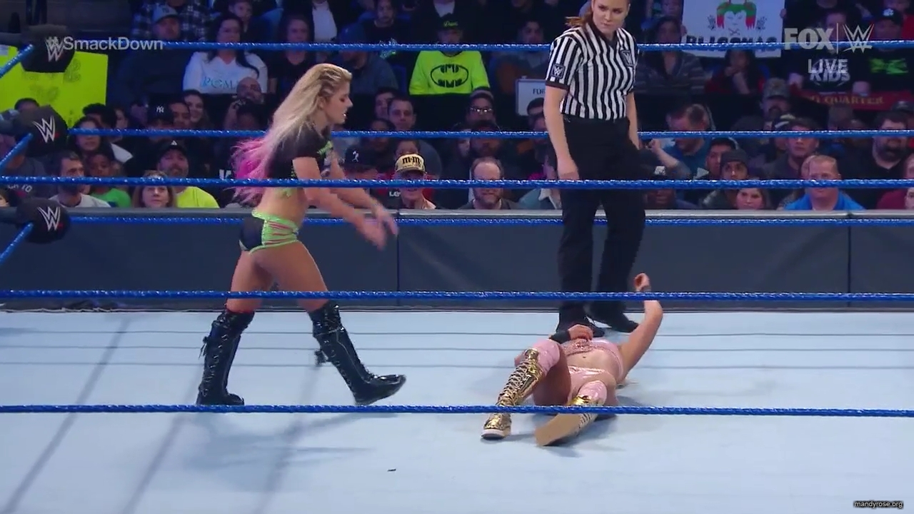 WWE_Friday_Night_SmackDown_2019_12_06_720p_HDTV_x264-NWCHD_mp40334.jpg