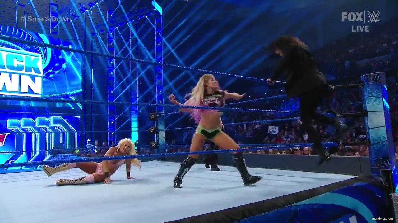 WWE_Friday_Night_SmackDown_2019_12_06_720p_HDTV_x264-NWCHD_mp40338.jpg