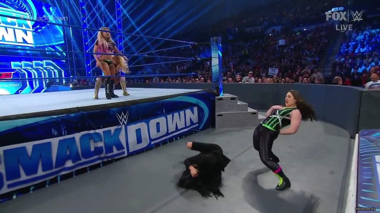 WWE_Friday_Night_SmackDown_2019_12_06_720p_HDTV_x264-NWCHD_mp40343.jpg