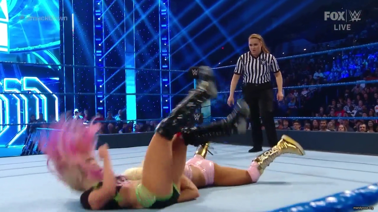 WWE_Friday_Night_SmackDown_2019_12_06_720p_HDTV_x264-NWCHD_mp40350.jpg