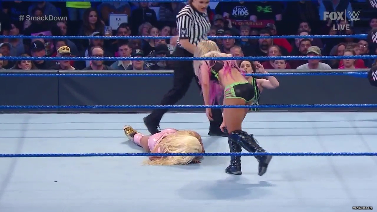 WWE_Friday_Night_SmackDown_2019_12_06_720p_HDTV_x264-NWCHD_mp40353.jpg