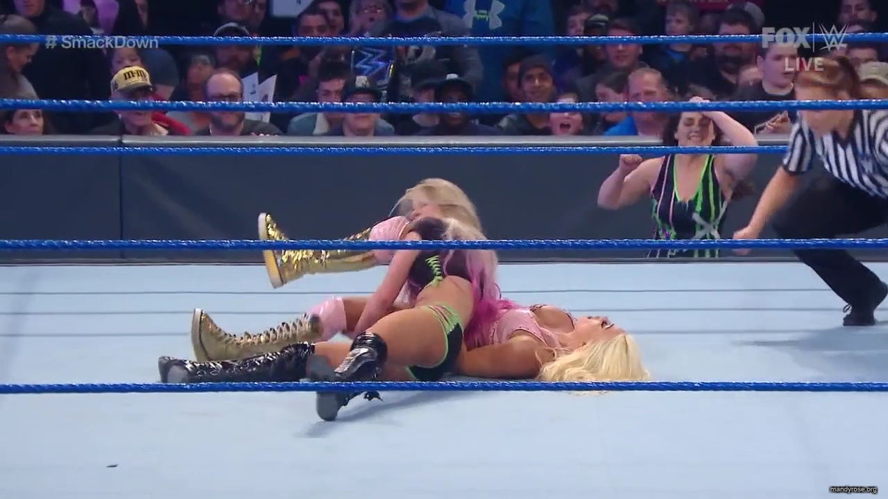 WWE_Friday_Night_SmackDown_2019_12_06_720p_HDTV_x264-NWCHD_mp40374.jpg