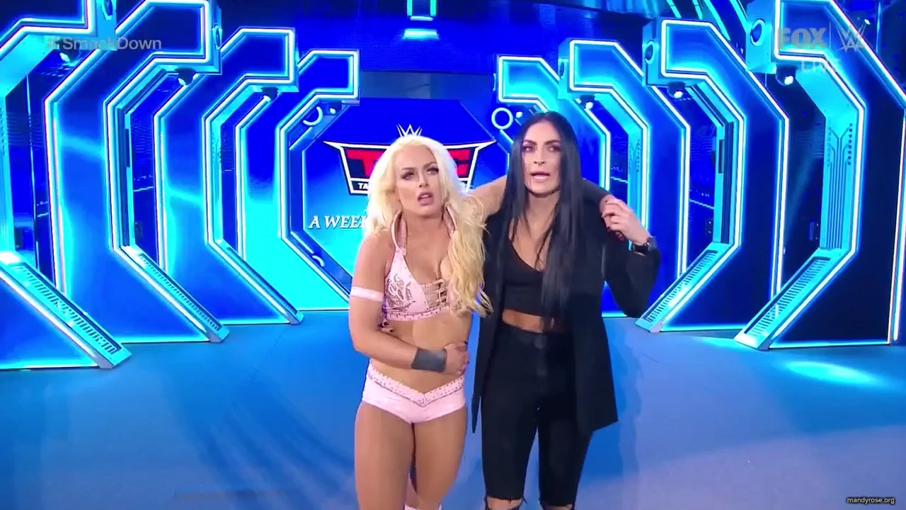 WWE_Friday_Night_SmackDown_2019_12_06_720p_HDTV_x264-NWCHD_mp40432.jpg