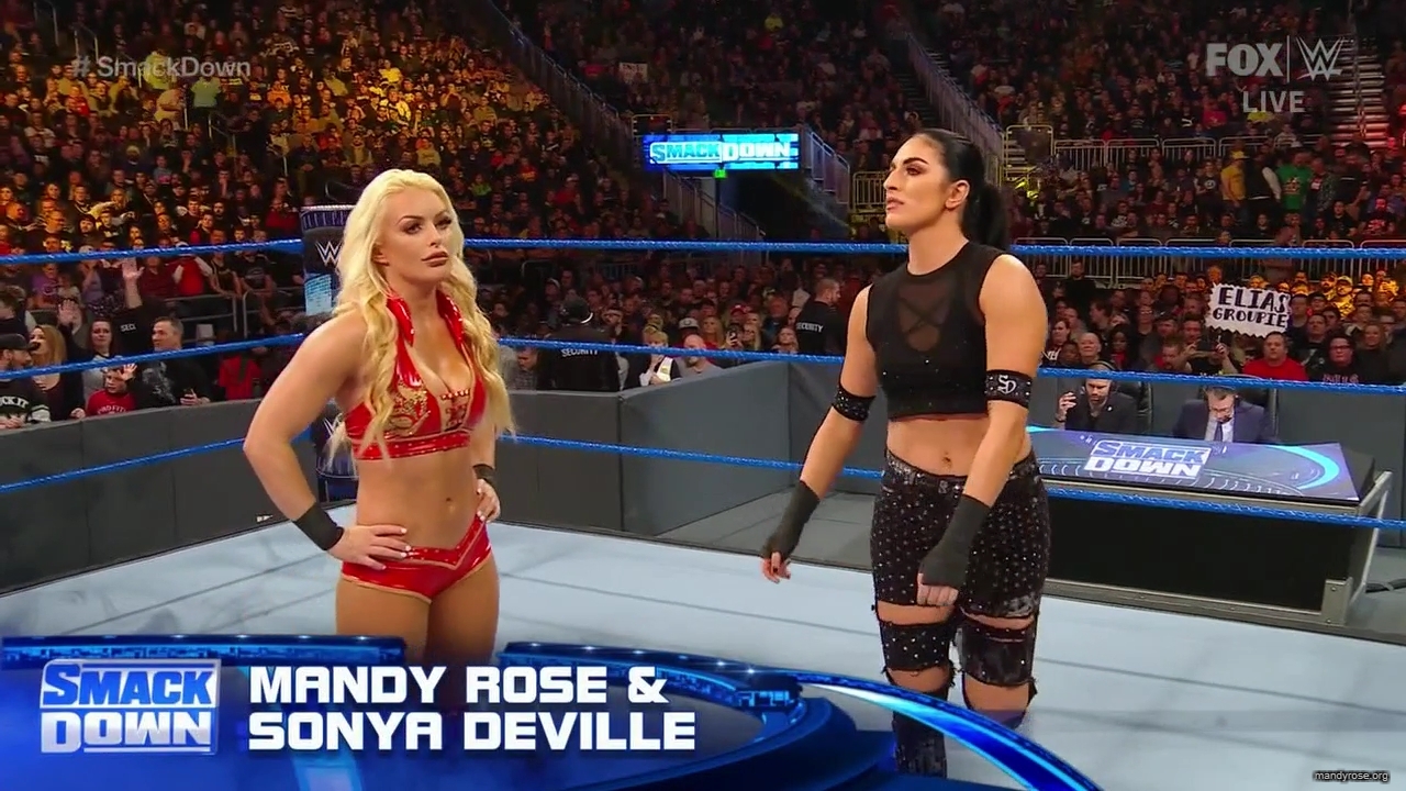 WWE_Friday_Night_SmackDown_2019_12_13_720p_HDTV_x264-NWCHD_mp40042.jpg