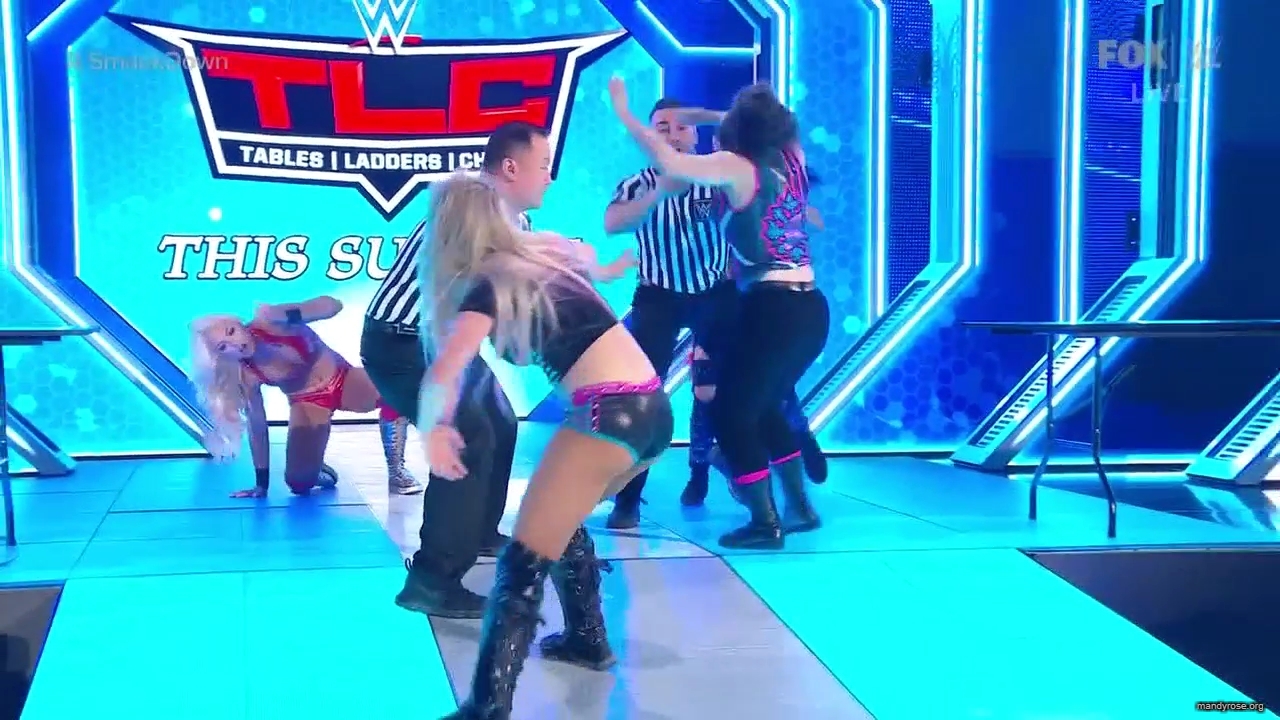WWE_Friday_Night_SmackDown_2019_12_13_720p_HDTV_x264-NWCHD_mp40106.jpg