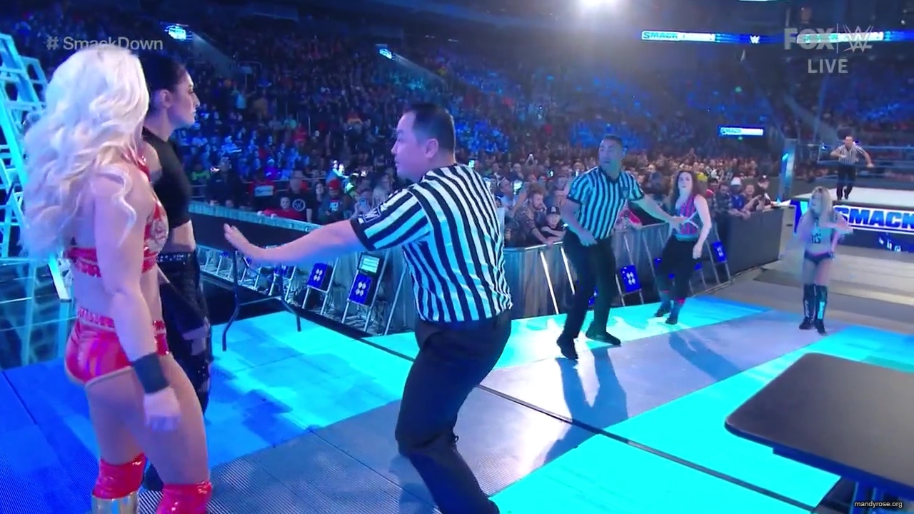 WWE_Friday_Night_SmackDown_2019_12_13_720p_HDTV_x264-NWCHD_mp40114.jpg