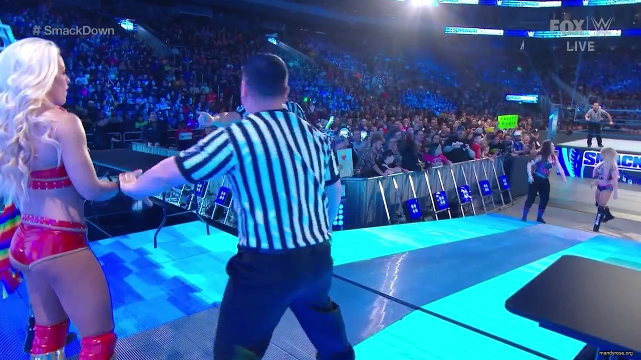 WWE_Friday_Night_SmackDown_2019_12_13_720p_HDTV_x264-NWCHD_mp40116.jpg
