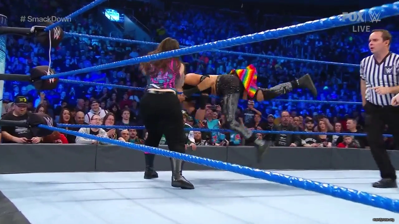WWE_Friday_Night_SmackDown_2019_12_13_720p_HDTV_x264-NWCHD_mp40143.jpg