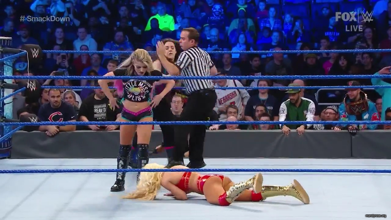 WWE_Friday_Night_SmackDown_2019_12_13_720p_HDTV_x264-NWCHD_mp40144.jpg