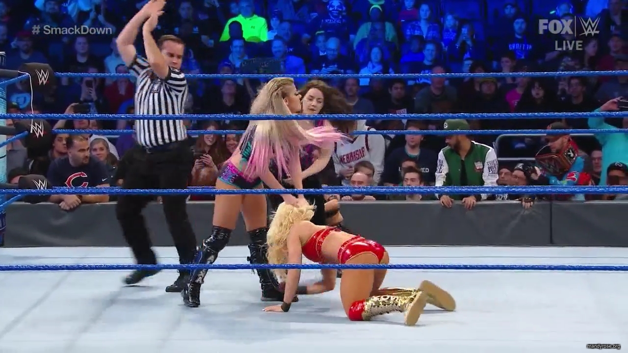 WWE_Friday_Night_SmackDown_2019_12_13_720p_HDTV_x264-NWCHD_mp40145.jpg