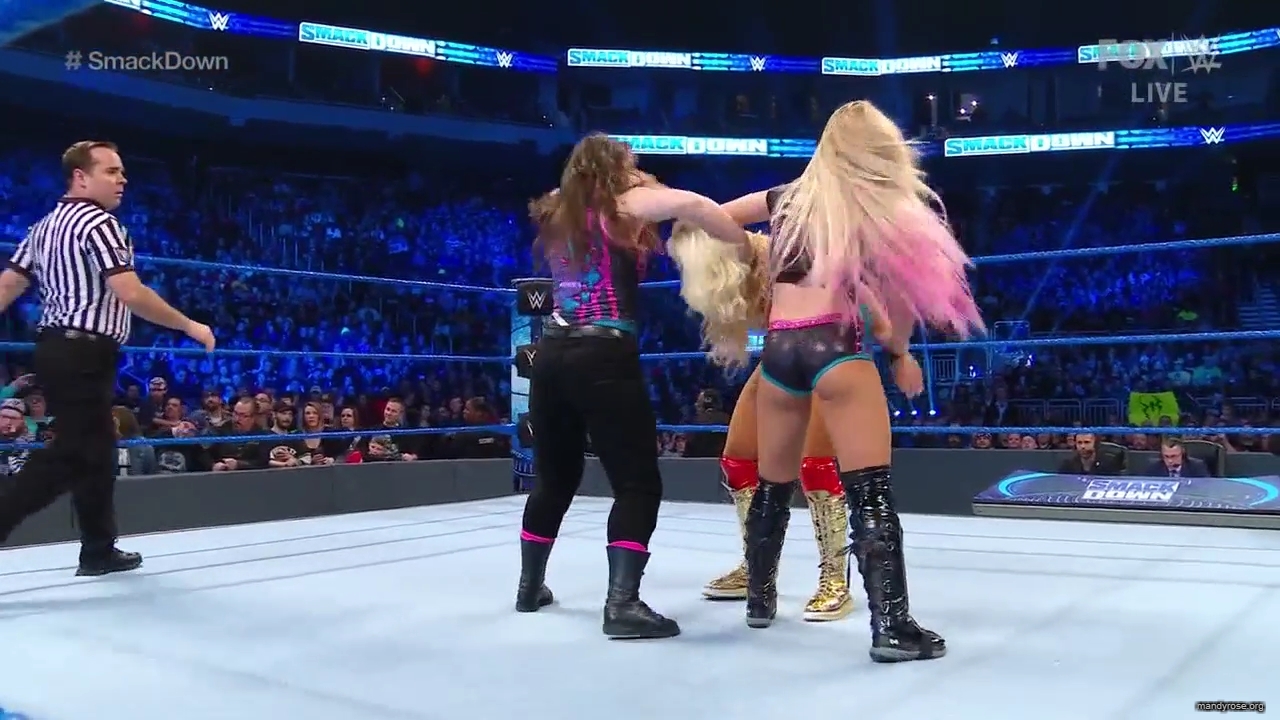WWE_Friday_Night_SmackDown_2019_12_13_720p_HDTV_x264-NWCHD_mp40147.jpg