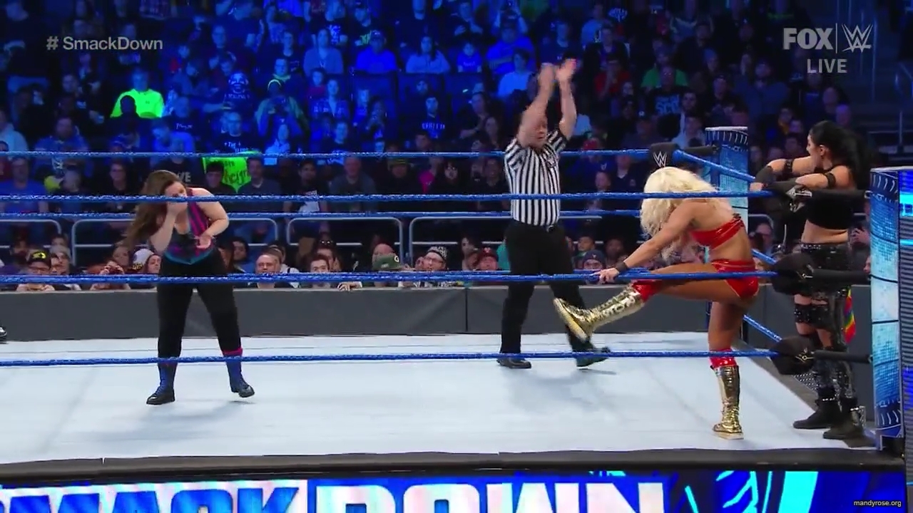 WWE_Friday_Night_SmackDown_2019_12_13_720p_HDTV_x264-NWCHD_mp40164.jpg