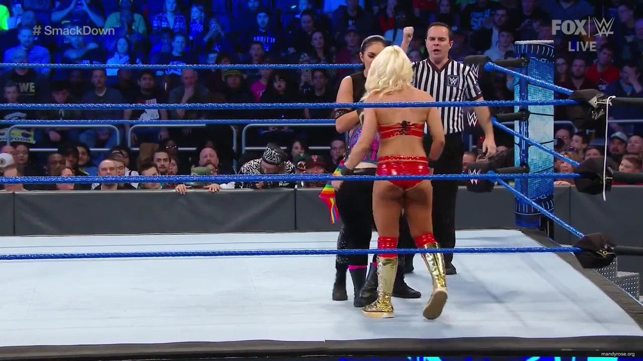 WWE_Friday_Night_SmackDown_2019_12_13_720p_HDTV_x264-NWCHD_mp40183.jpg