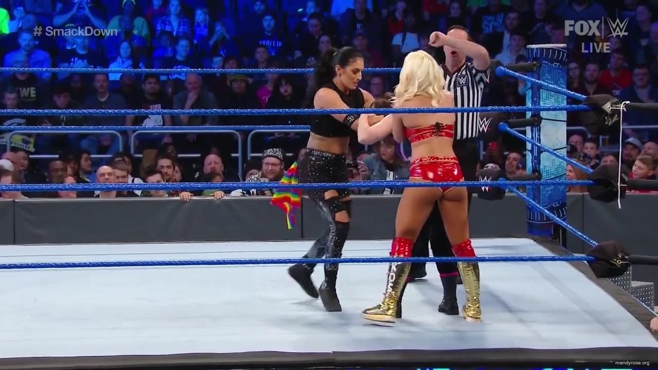 WWE_Friday_Night_SmackDown_2019_12_13_720p_HDTV_x264-NWCHD_mp40184.jpg
