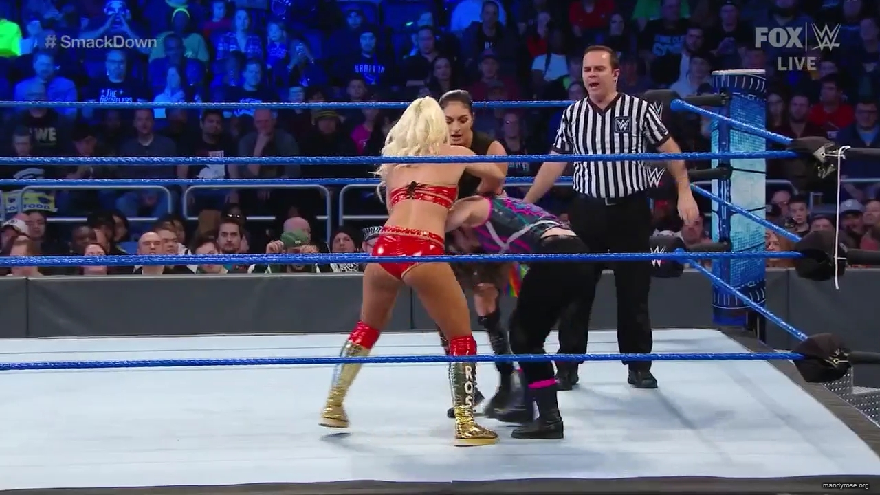 WWE_Friday_Night_SmackDown_2019_12_13_720p_HDTV_x264-NWCHD_mp40187.jpg
