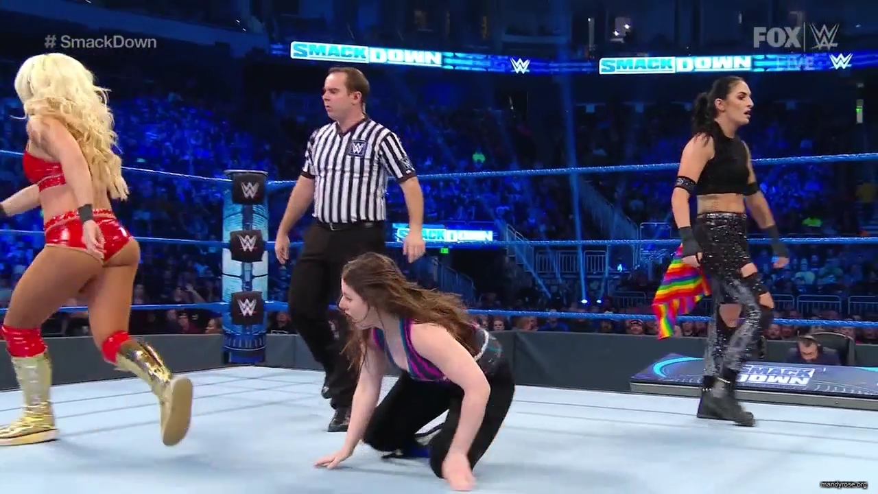 WWE_Friday_Night_SmackDown_2019_12_13_720p_HDTV_x264-NWCHD_mp40191.jpg