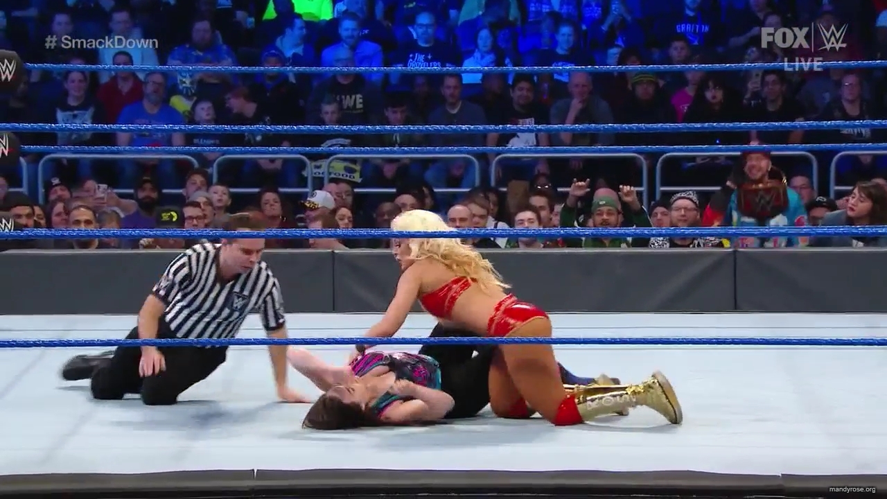 WWE_Friday_Night_SmackDown_2019_12_13_720p_HDTV_x264-NWCHD_mp40195.jpg