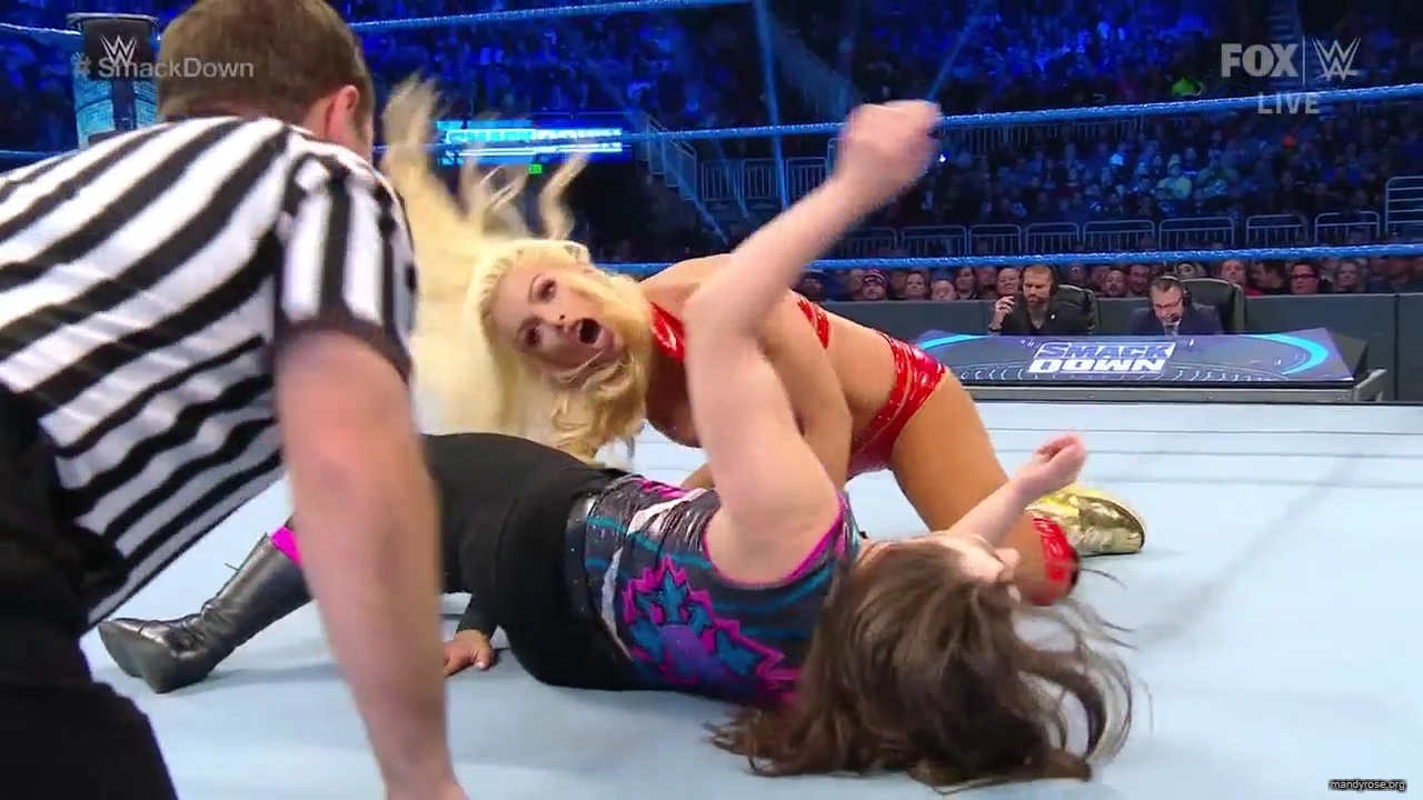 WWE_Friday_Night_SmackDown_2019_12_13_720p_HDTV_x264-NWCHD_mp40198.jpg