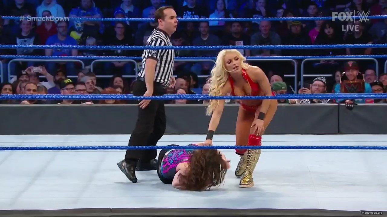 WWE_Friday_Night_SmackDown_2019_12_13_720p_HDTV_x264-NWCHD_mp40201.jpg