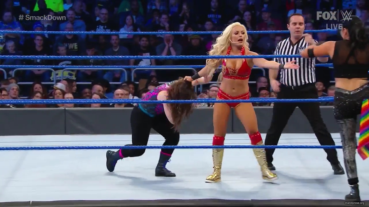 WWE_Friday_Night_SmackDown_2019_12_13_720p_HDTV_x264-NWCHD_mp40203.jpg