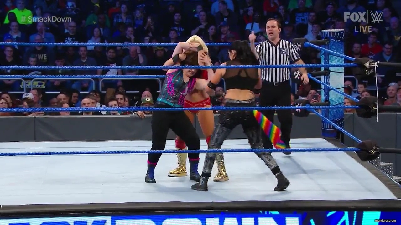 WWE_Friday_Night_SmackDown_2019_12_13_720p_HDTV_x264-NWCHD_mp40206.jpg