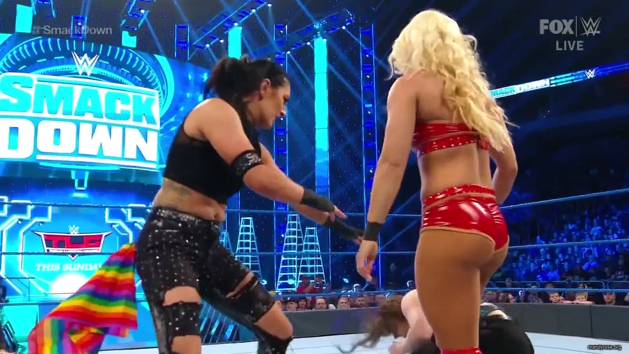 WWE_Friday_Night_SmackDown_2019_12_13_720p_HDTV_x264-NWCHD_mp40208.jpg