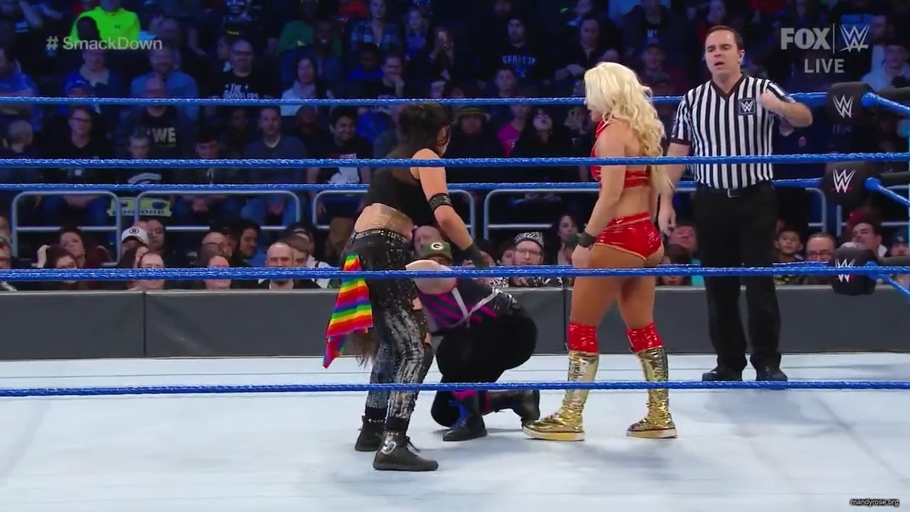 WWE_Friday_Night_SmackDown_2019_12_13_720p_HDTV_x264-NWCHD_mp40209.jpg