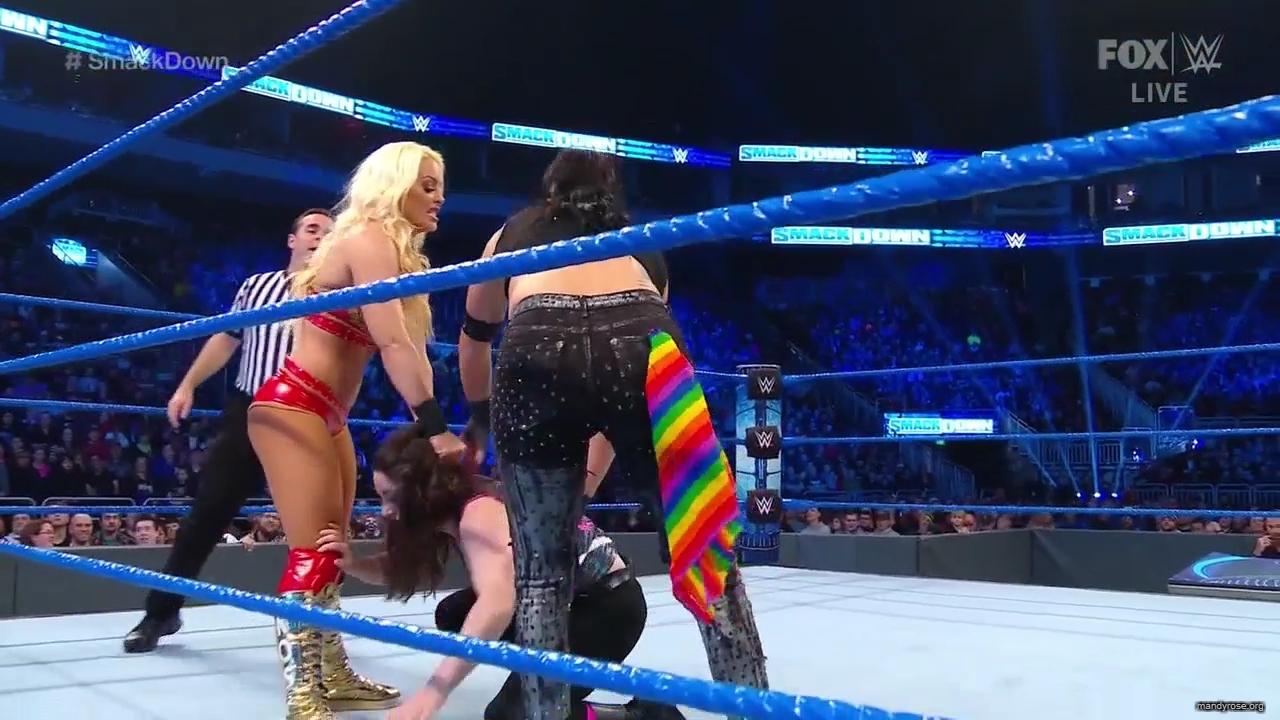 WWE_Friday_Night_SmackDown_2019_12_13_720p_HDTV_x264-NWCHD_mp40217.jpg
