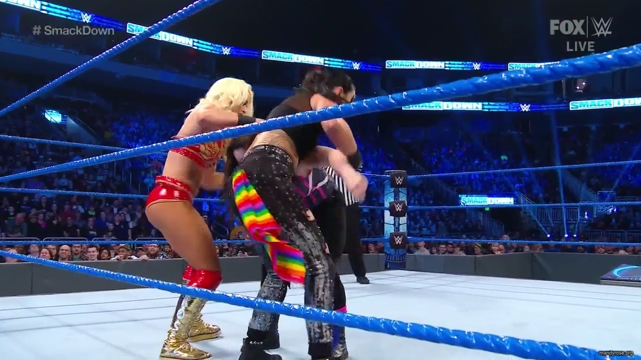 WWE_Friday_Night_SmackDown_2019_12_13_720p_HDTV_x264-NWCHD_mp40219.jpg
