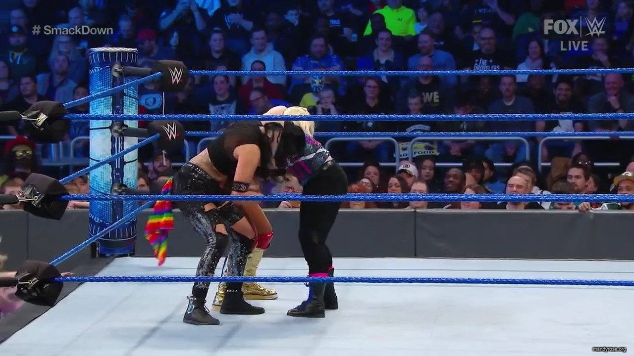WWE_Friday_Night_SmackDown_2019_12_13_720p_HDTV_x264-NWCHD_mp40220.jpg