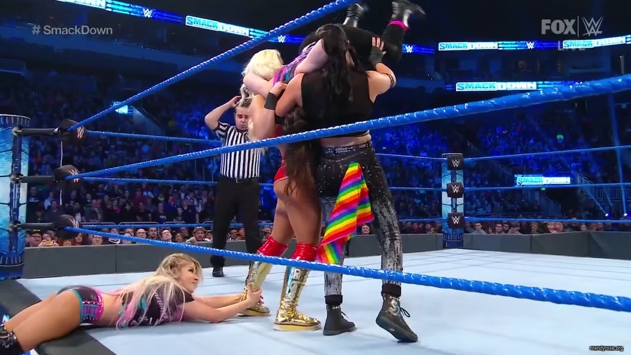 WWE_Friday_Night_SmackDown_2019_12_13_720p_HDTV_x264-NWCHD_mp40223.jpg