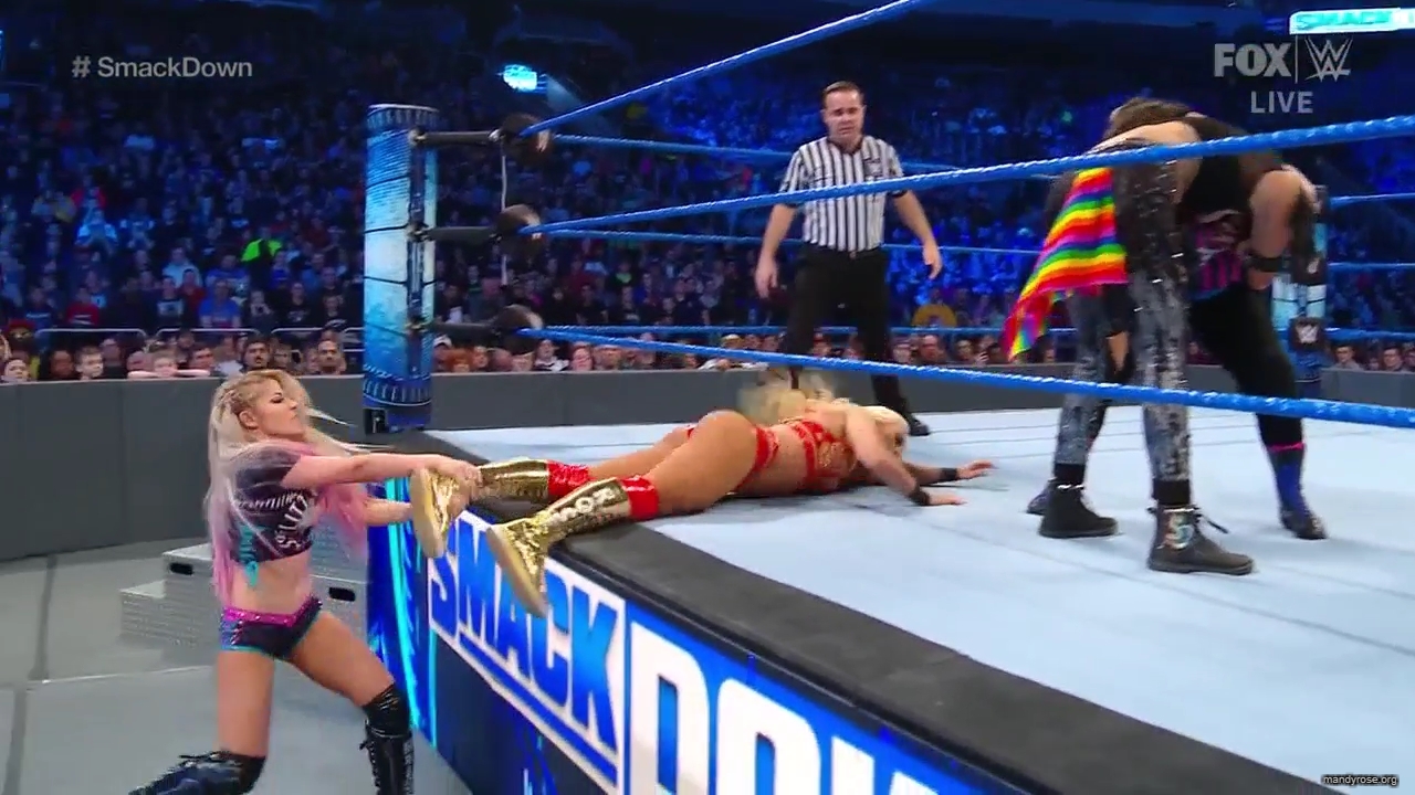 WWE_Friday_Night_SmackDown_2019_12_13_720p_HDTV_x264-NWCHD_mp40226.jpg