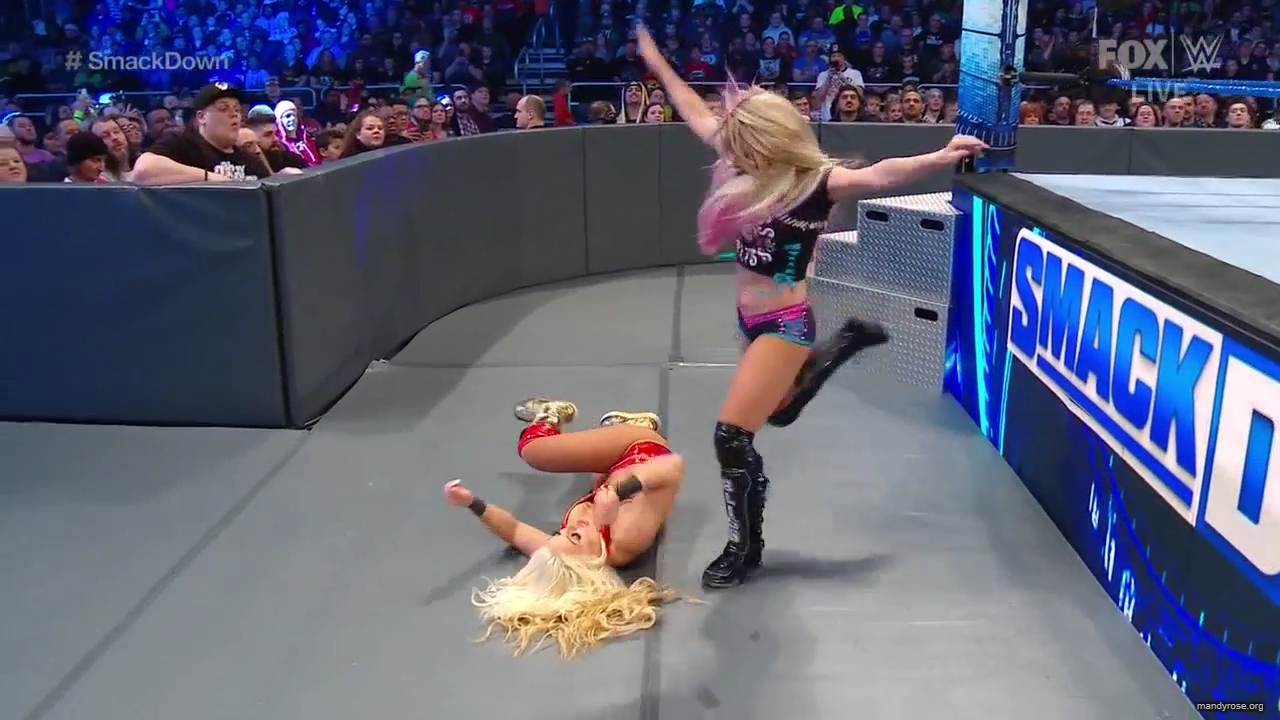 WWE_Friday_Night_SmackDown_2019_12_13_720p_HDTV_x264-NWCHD_mp40229.jpg
