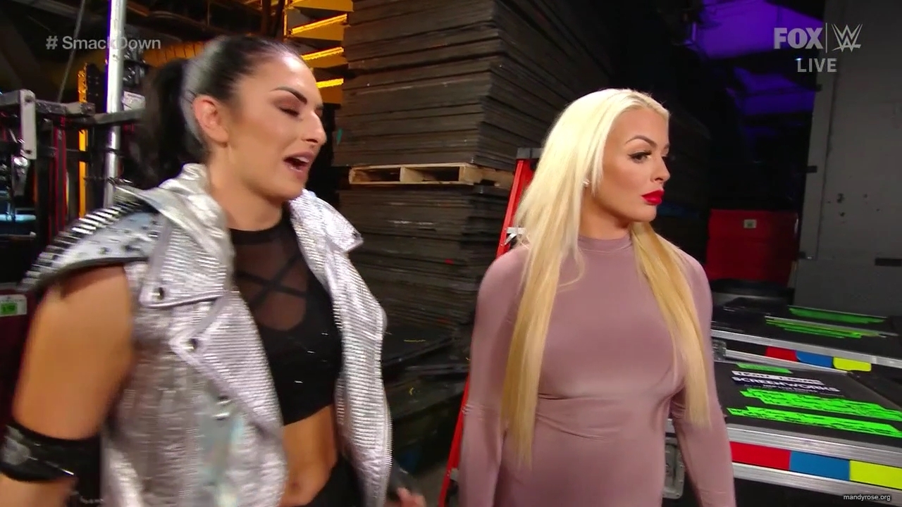 WWE_Friday_Night_SmackDown_2019_12_20_720p_HDTV_x264-NWCHD_mp40073.jpg