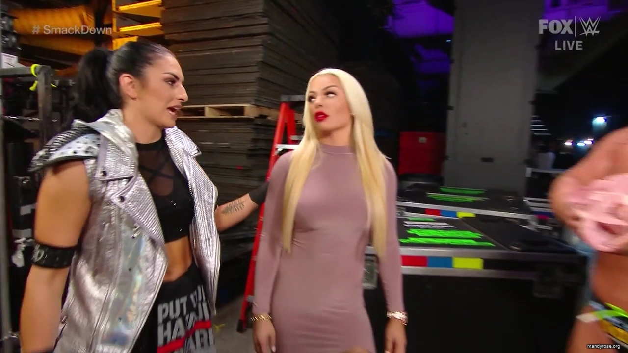 WWE_Friday_Night_SmackDown_2019_12_20_720p_HDTV_x264-NWCHD_mp40074.jpg