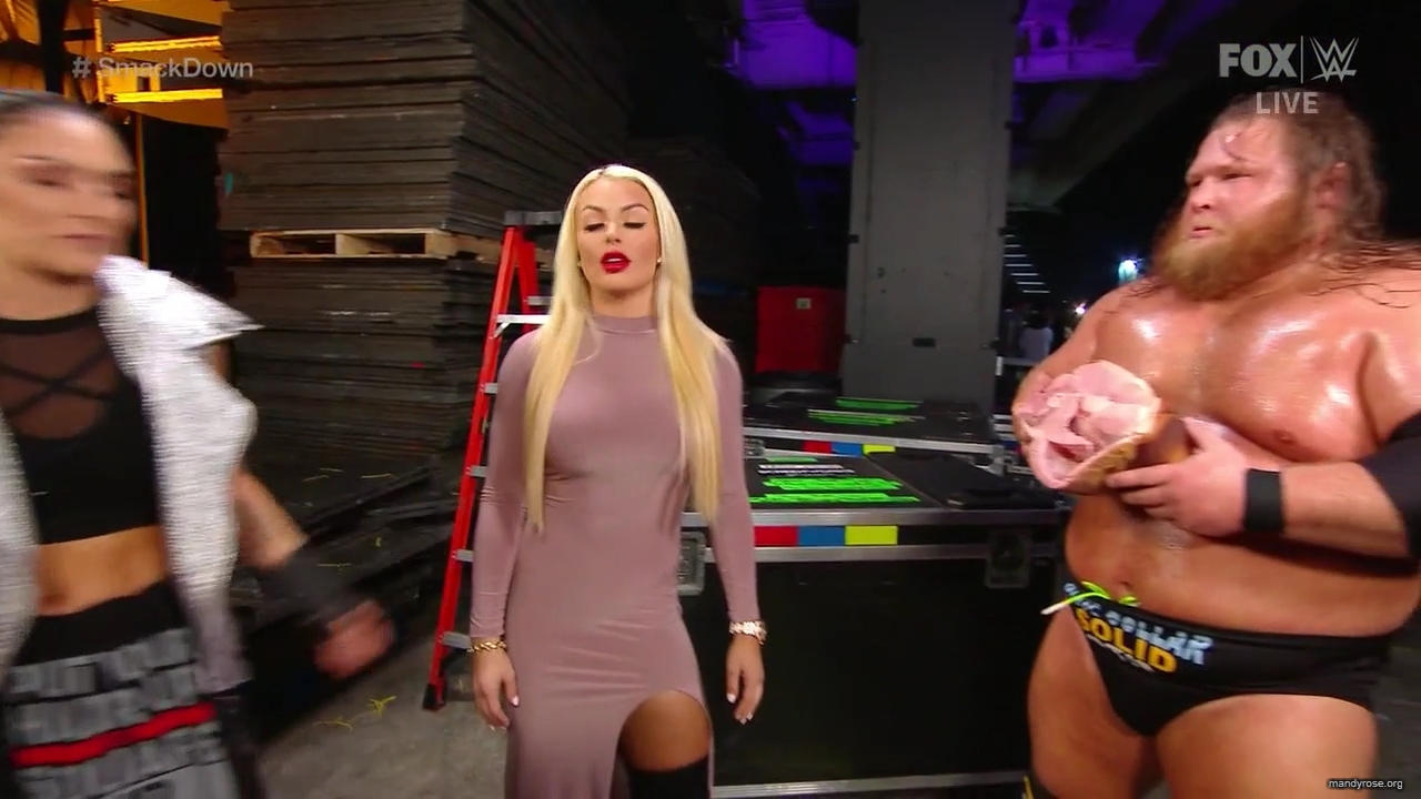WWE_Friday_Night_SmackDown_2019_12_20_720p_HDTV_x264-NWCHD_mp40075.jpg