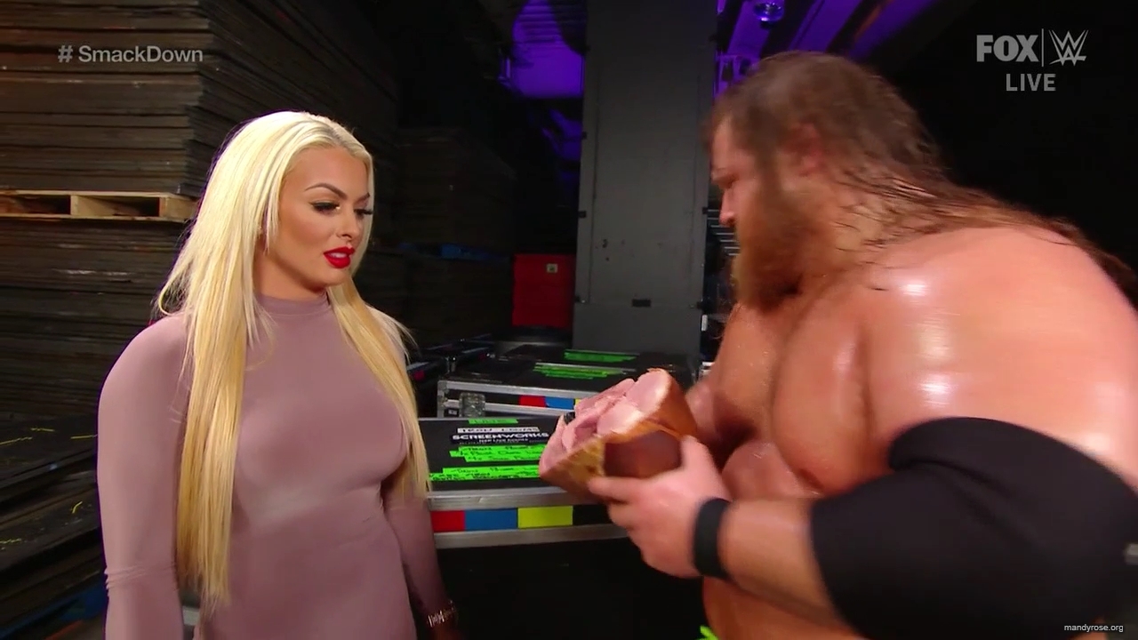 WWE_Friday_Night_SmackDown_2019_12_20_720p_HDTV_x264-NWCHD_mp40083.jpg