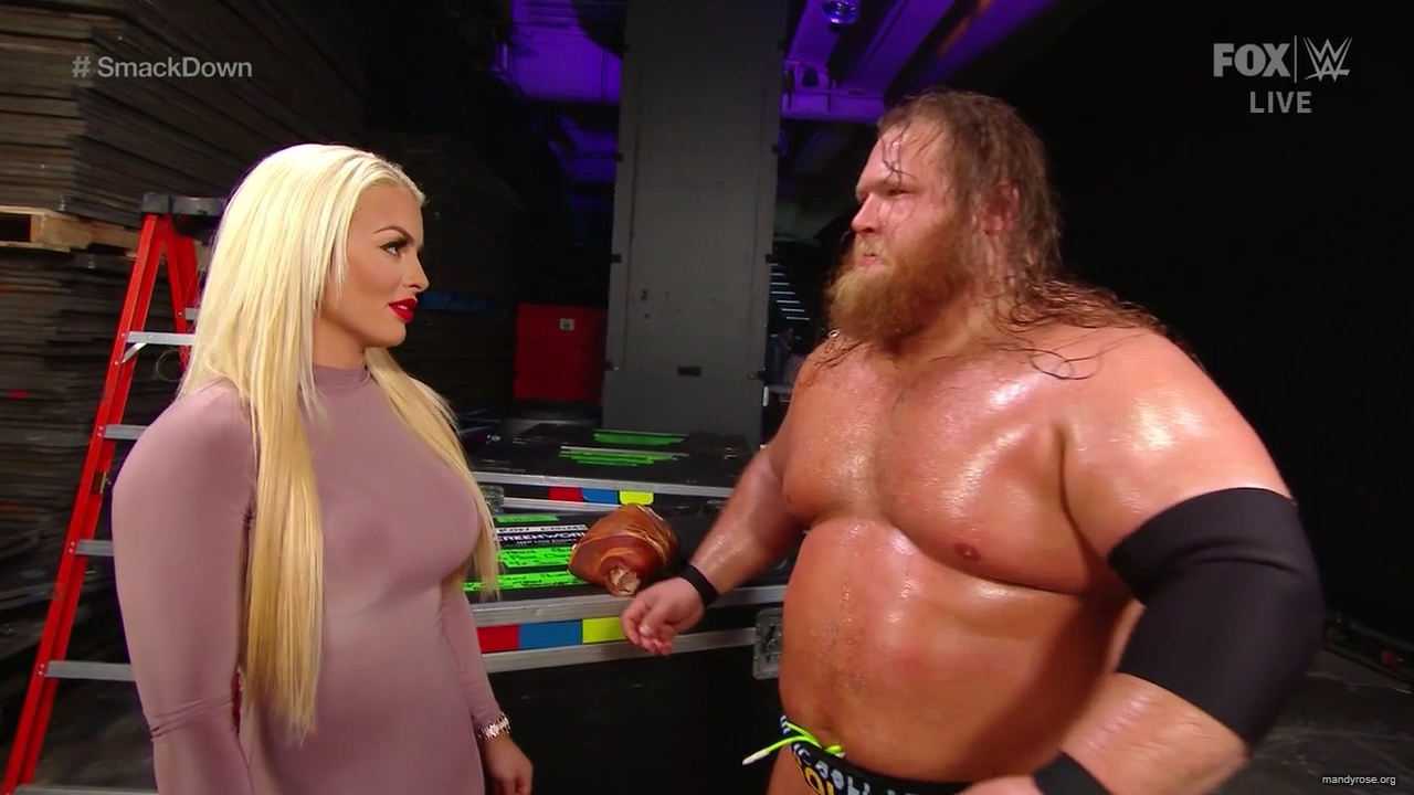 WWE_Friday_Night_SmackDown_2019_12_20_720p_HDTV_x264-NWCHD_mp40086.jpg