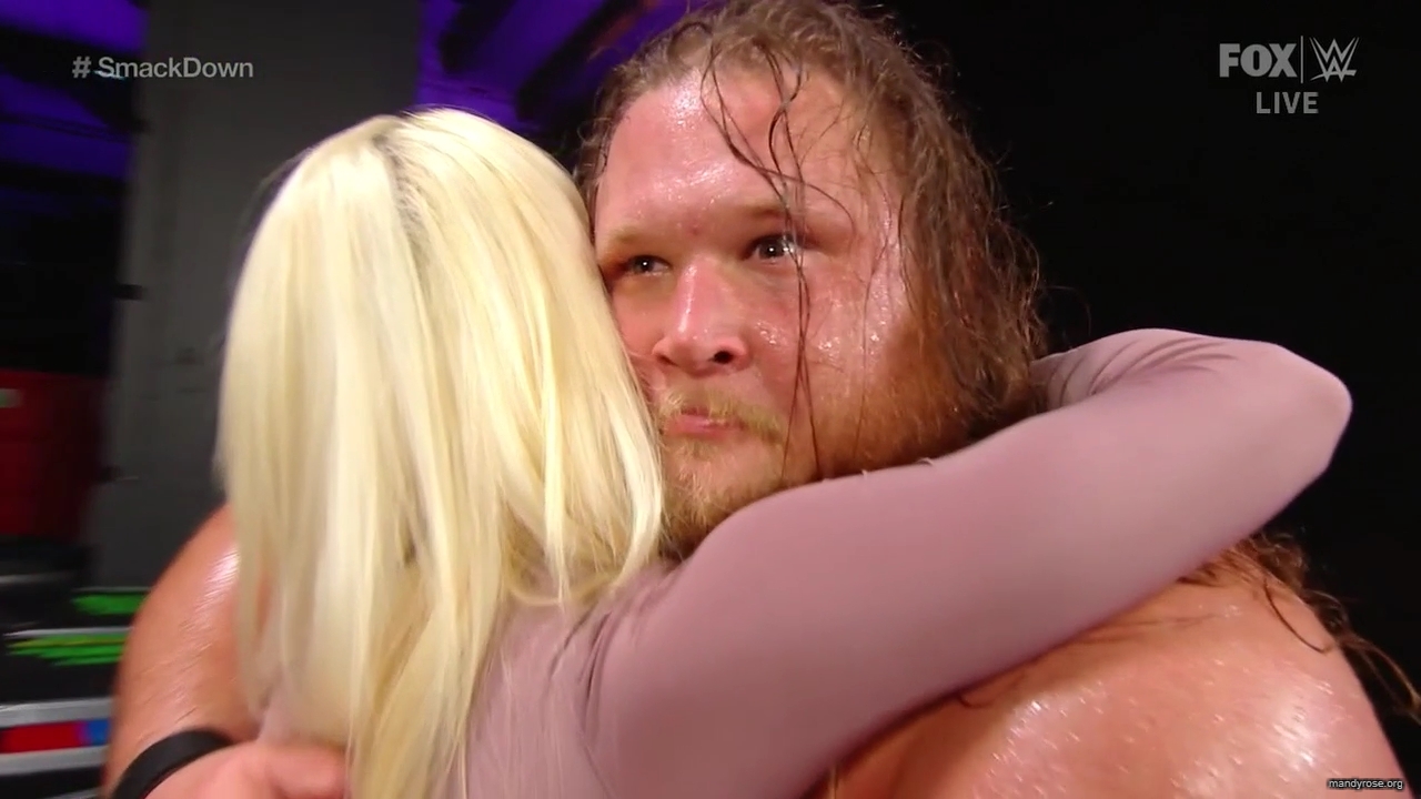 WWE_Friday_Night_SmackDown_2019_12_20_720p_HDTV_x264-NWCHD_mp40091.jpg