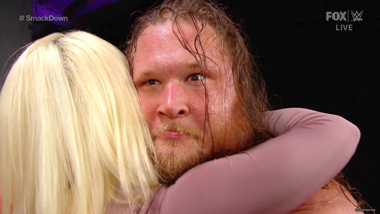 WWE_Friday_Night_SmackDown_2019_12_20_720p_HDTV_x264-NWCHD_mp40092.jpg