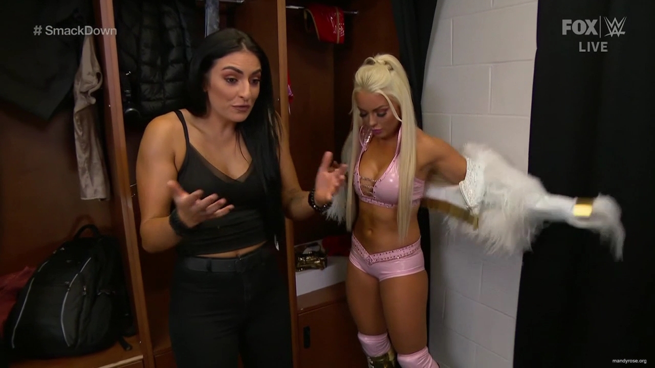 WWE_Friday_Night_SmackDown_2020_01_10_720p_HDTV_x264-NWCHD_mp40036.jpg