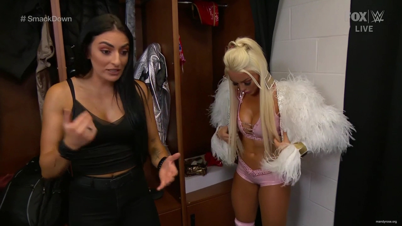 WWE_Friday_Night_SmackDown_2020_01_10_720p_HDTV_x264-NWCHD_mp40037.jpg