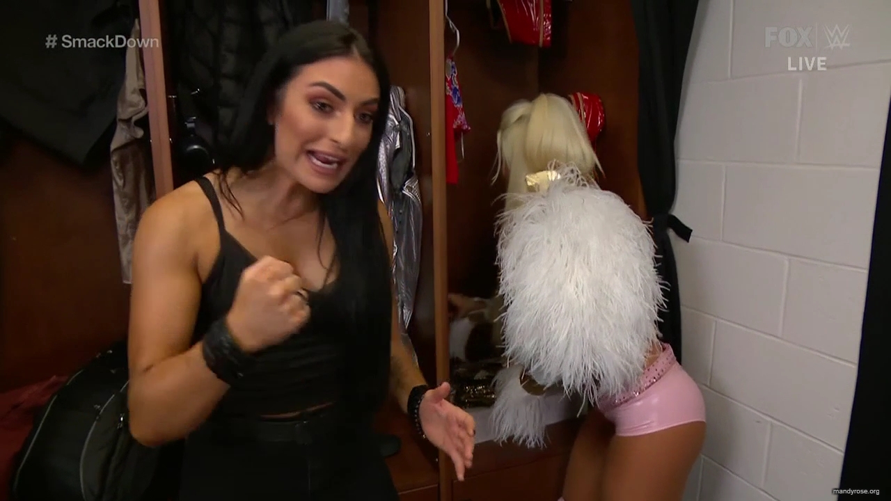 WWE_Friday_Night_SmackDown_2020_01_10_720p_HDTV_x264-NWCHD_mp40043.jpg