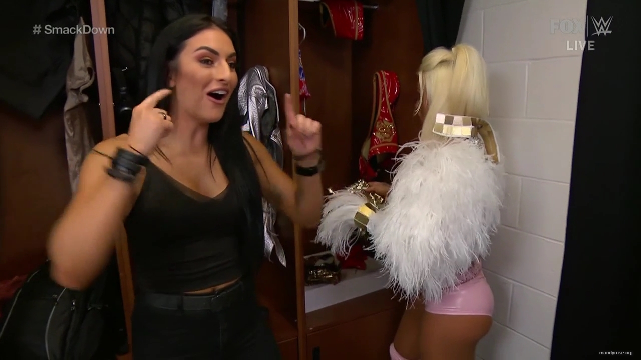 WWE_Friday_Night_SmackDown_2020_01_10_720p_HDTV_x264-NWCHD_mp40045.jpg
