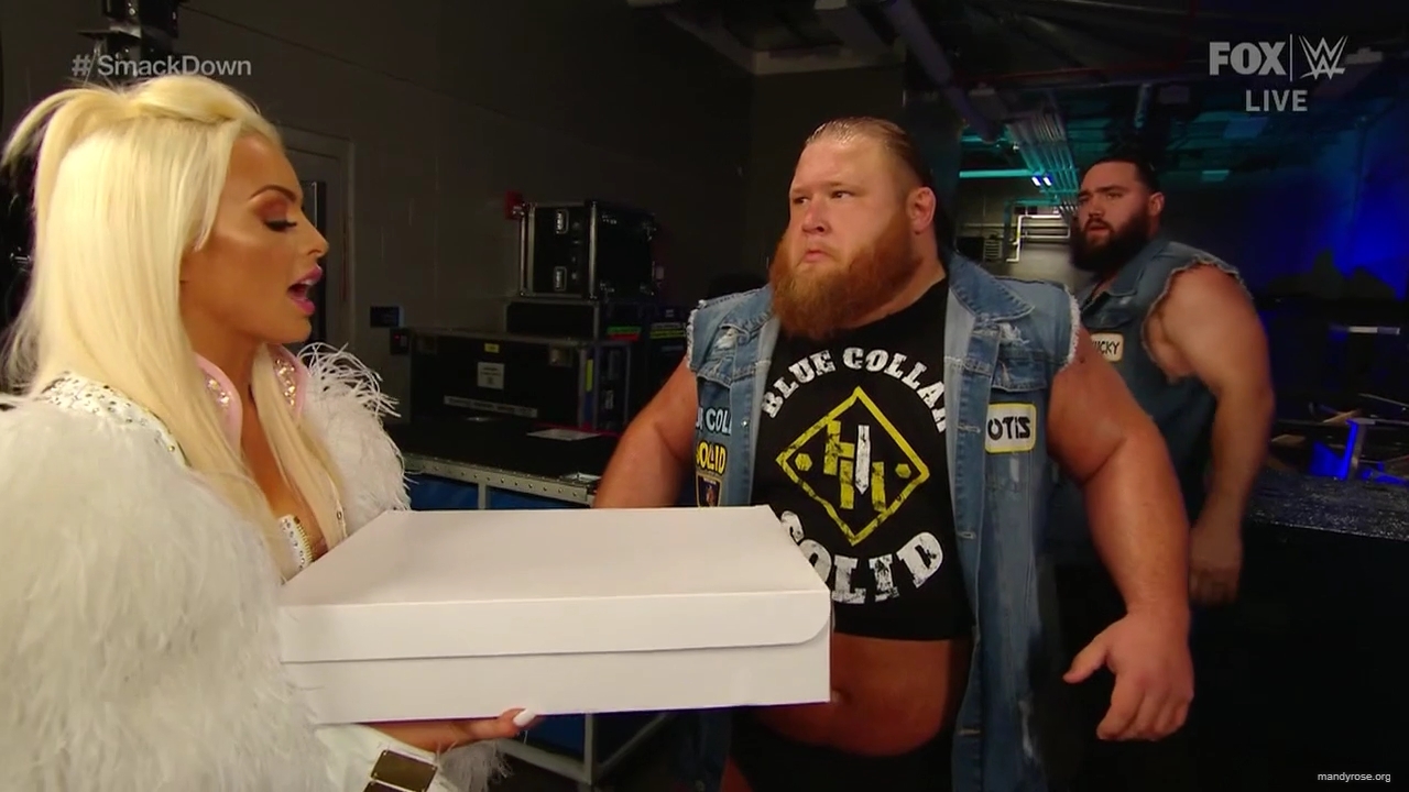 WWE_Friday_Night_SmackDown_2020_01_10_720p_HDTV_x264-NWCHD_mp40095.jpg