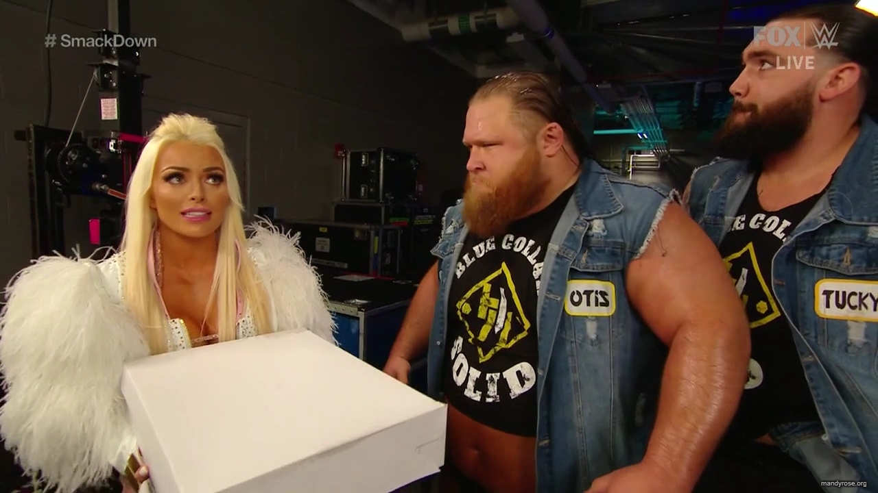 WWE_Friday_Night_SmackDown_2020_01_10_720p_HDTV_x264-NWCHD_mp40105.jpg